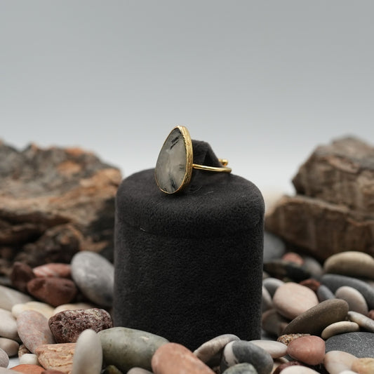 Droplet Quartz Gold Plated Minimalist Ring