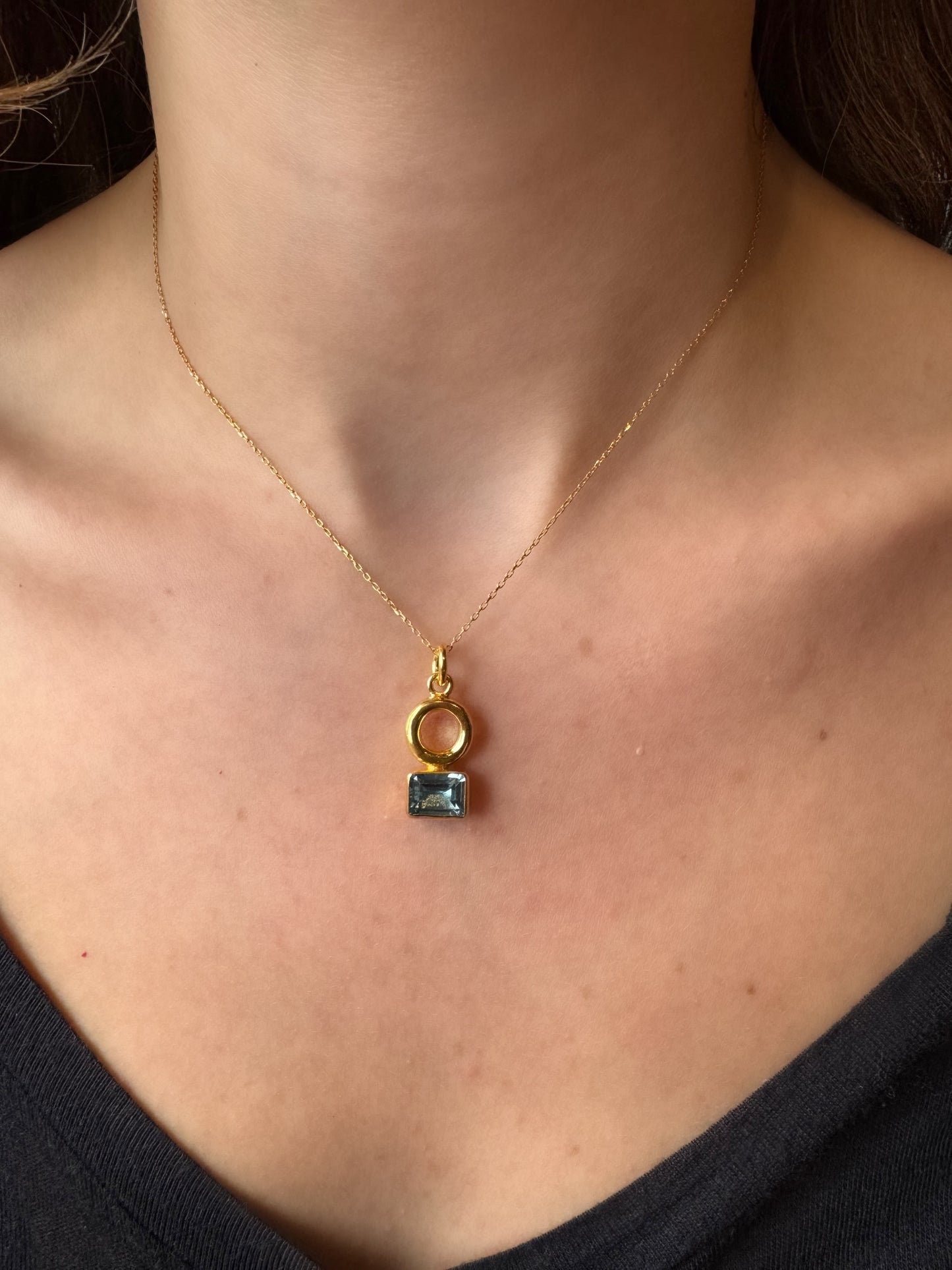 Gök Mavisi Topaz Taşlı Altın Minimalist Kolye-Etnikmodern