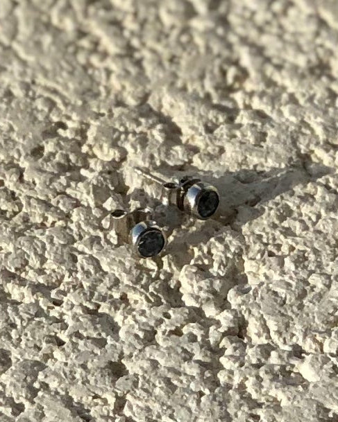 Swiss Topaz Taşlı Tek Taş Gümüş Küpe