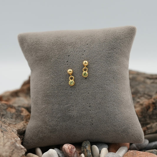 Mini Sallantılı Peridot Taşlı Altın Küpe