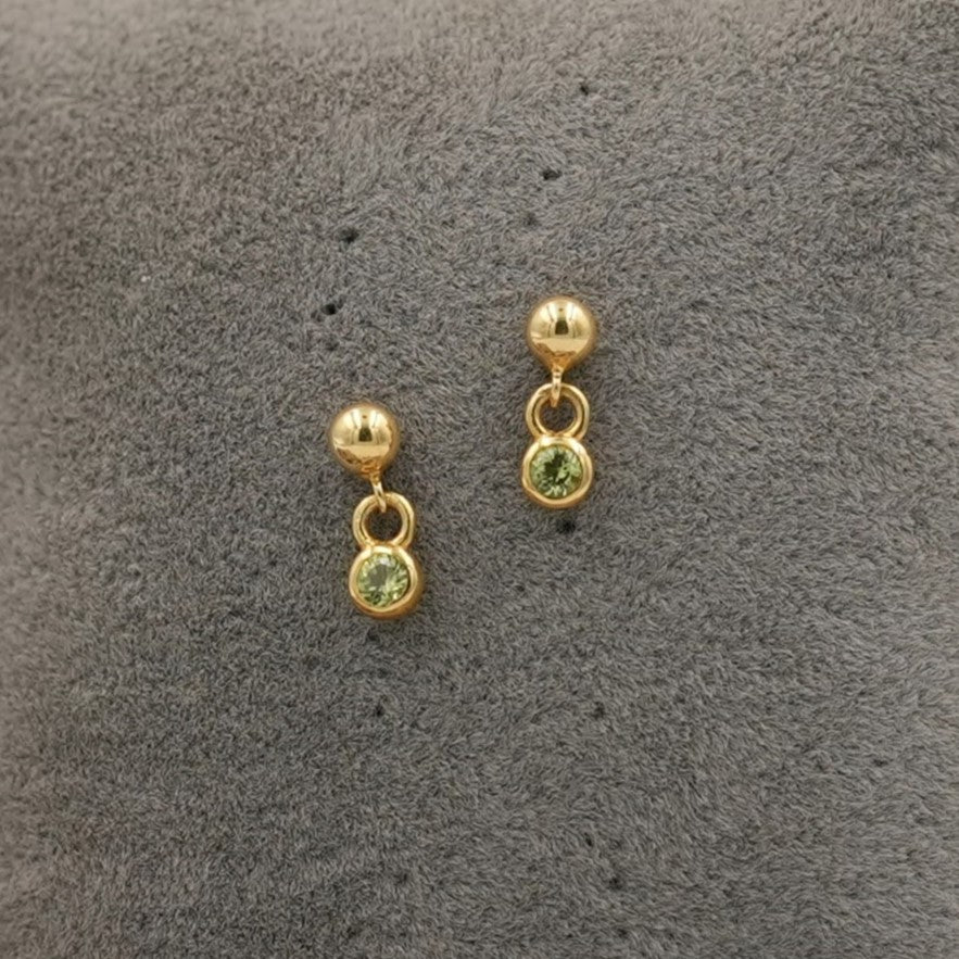Mini Sallantılı Peridot Taşlı Altın Küpe