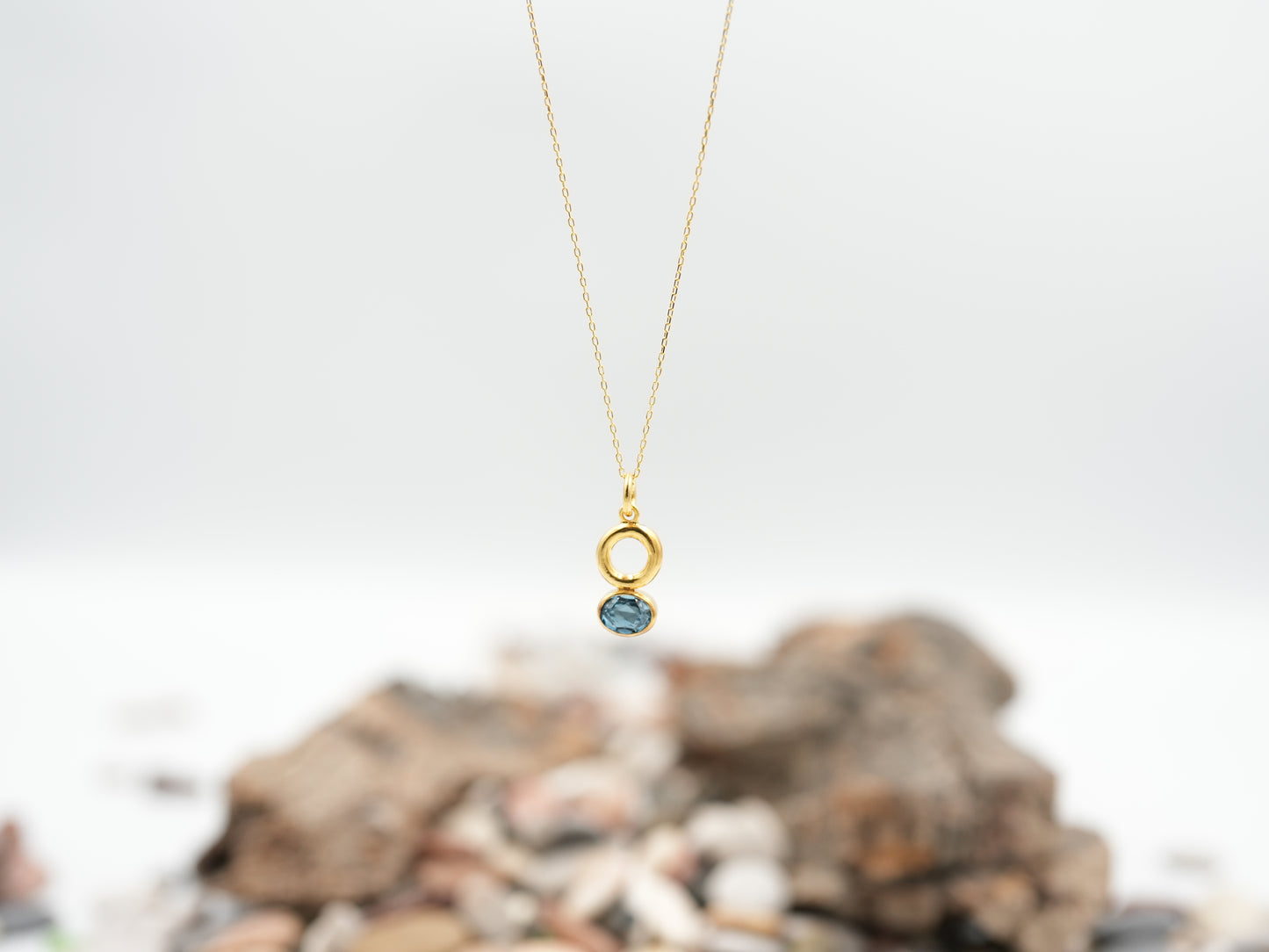 Gök Mavisi Oval Topaz Taşlı Altın Kolye-Etnikmodern