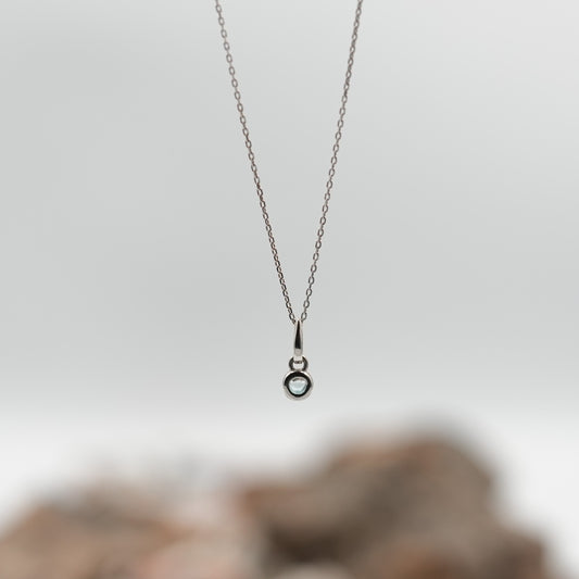 Gök Mavi Kapşon Topaz Gümüş Minimalist Kolye
