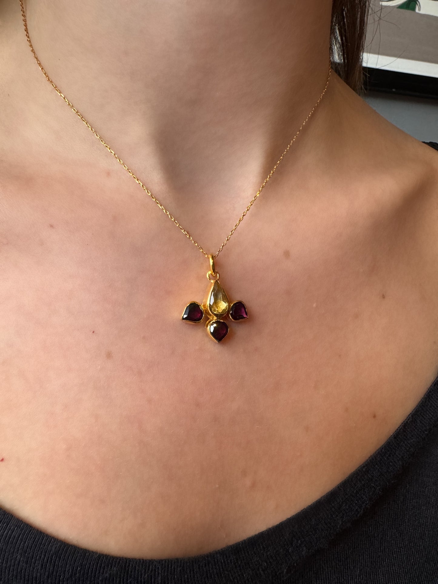 Sitrin ve Granat Taşlı Altın Otantik Kolye