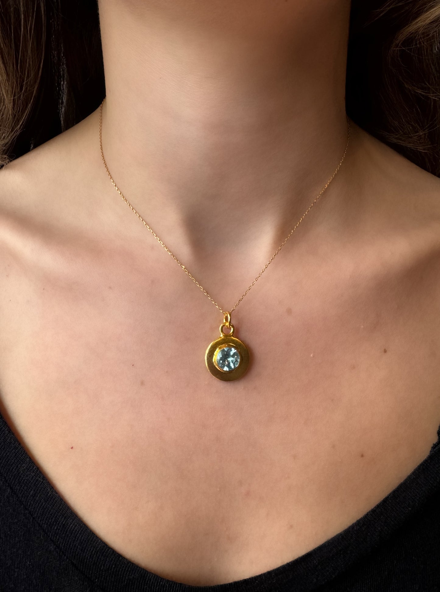 Gök Mavisi Yuvarlak Topaz Taşlı Altın Minimalist Kolye-Etnikmodern