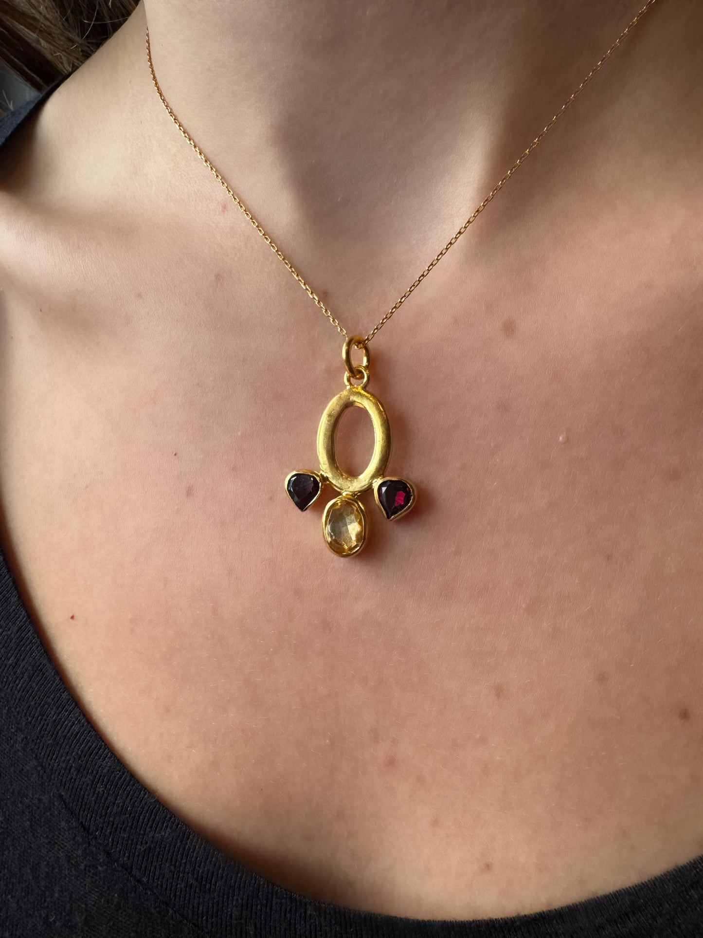 Sitrin ve Granat Taşlı Altın Otantik Kolye