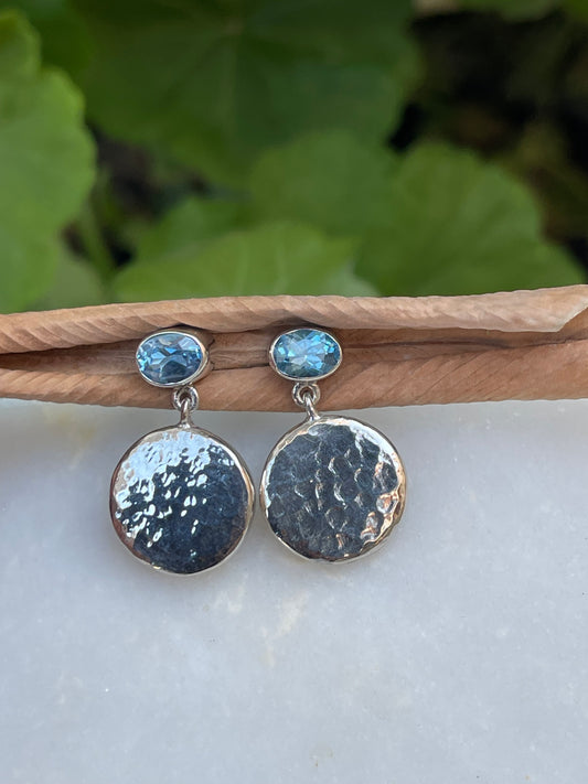 Otantik Dövme Gümüş Topaz Taşlı Küpe