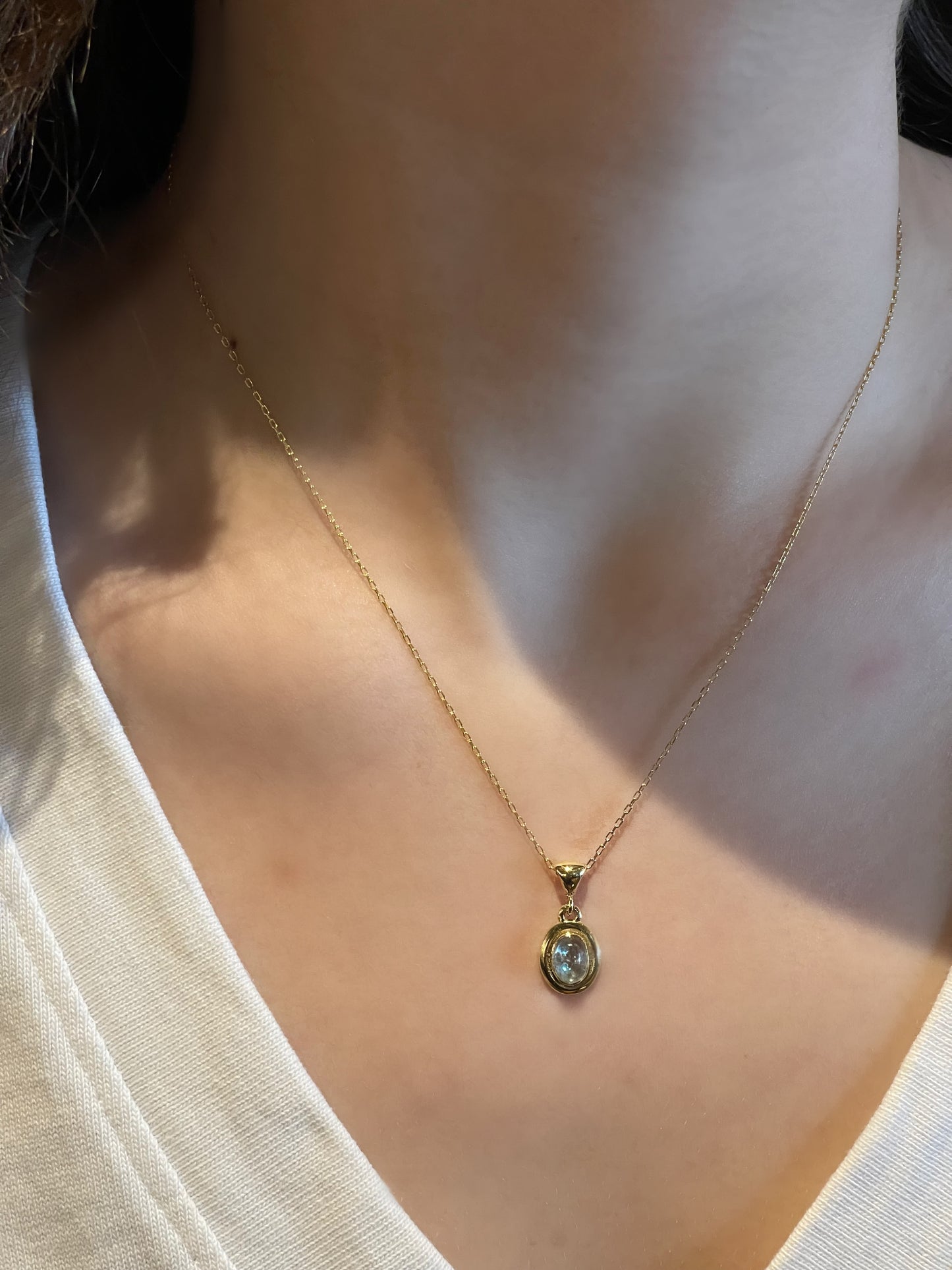 Swiss Topaz Taşlı Mikron Altın Kaplama Gümüş Minimal Kolye