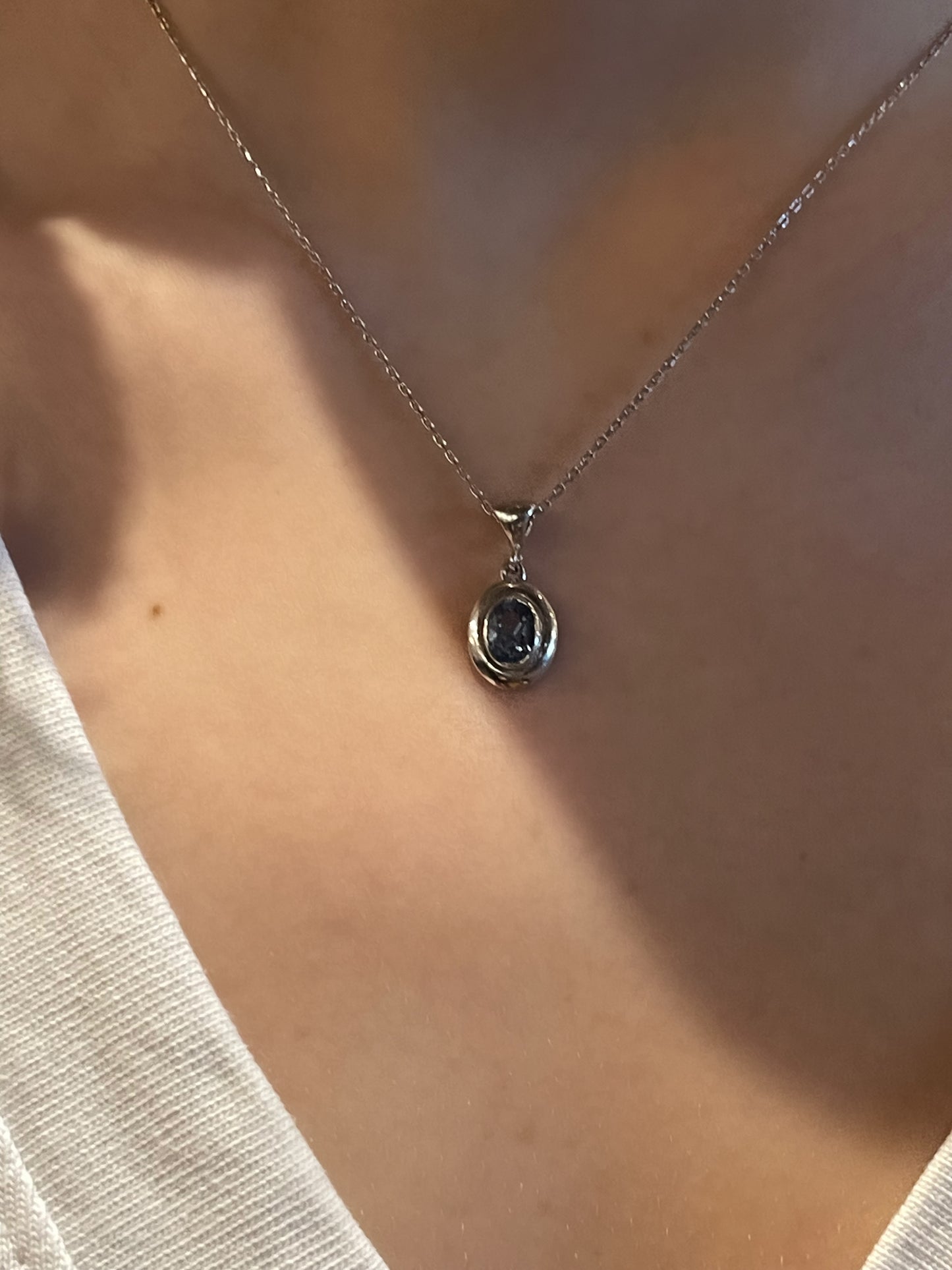 Swiss Mavi Topaz Gümüş Minimalist Kolye
